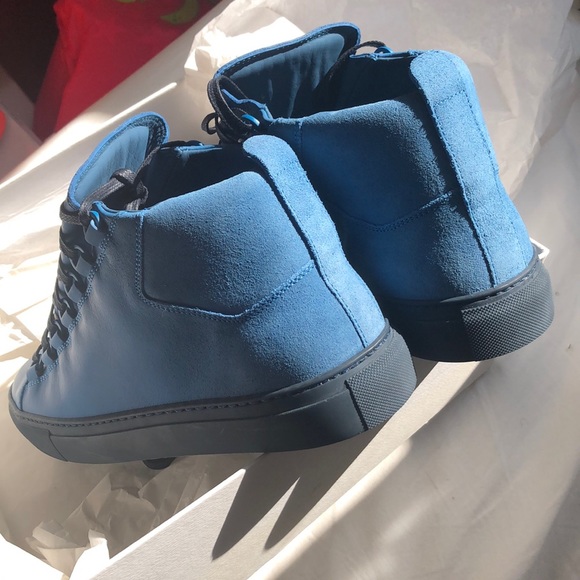 Balenciaga Arena Sneaker - Picture 6 of 8